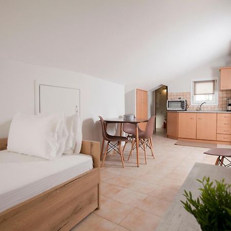 Seven Heaven Premium Suites 塞萨洛尼基 外观 照片
