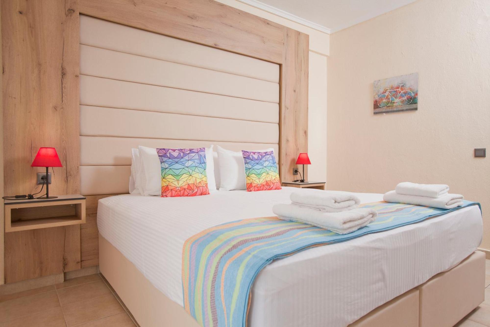 Seven Heaven Premium Suites 塞萨洛尼基 外观 照片